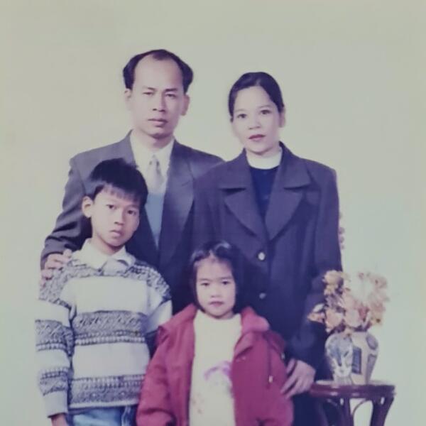 Bật mí về gia đình có 2 thế hệ được đề cử tại Hòa Phát Awards lần thứ I